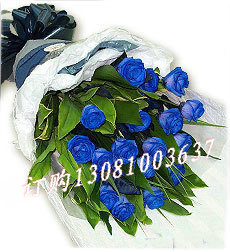 商品详细;18支蓝玫瑰，栀子叶组合，白色棉纱和紫色棉纱的韩式包装-韩式包装