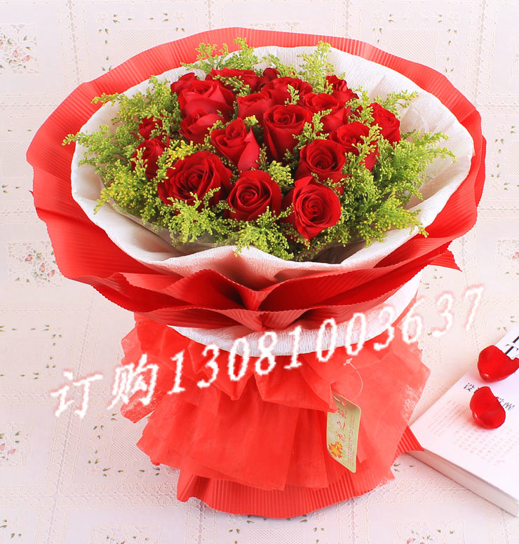 商品详细;19支红玫瑰加黄莺点缀-粉色和红色绵纸圆形包装